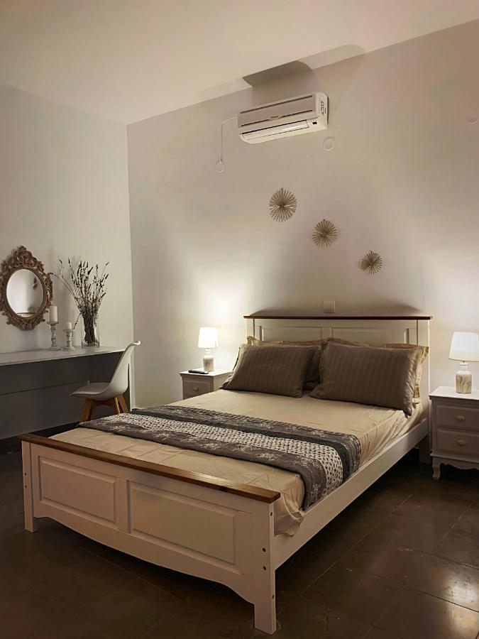 Μaria'S Flats Villa Tolón Exterior photo